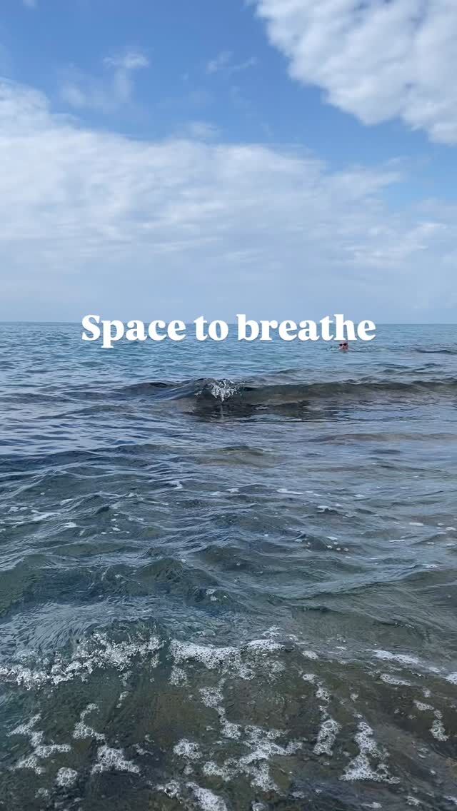 Hello lovely souls ✨⁣
⁣
How are you? I’ve been quiet here lately while going through lots of change and transformation, a new path opened up to something beautiful and magical. (Which has also been incredibly emotional and stressful at times too!) ⁣
⁣
We are still sharing beautiful sound baths and breathwork sessions together at @shambhala_london and @kenthousesw7 regularly so I’d love to see you if you’re in London over the coming months!⁣
⁣
Upcoming events:
✨Wednesday 21st at Kent House, Knightsbridge 630pm.⁣
⁣
✨ Shambhala Clapham 29th May 7.30pm. See you soon 💞⁣ link in bio
⁣
#Gongbath #soundhealing #kundaliniyoga #shambhala #transform #london