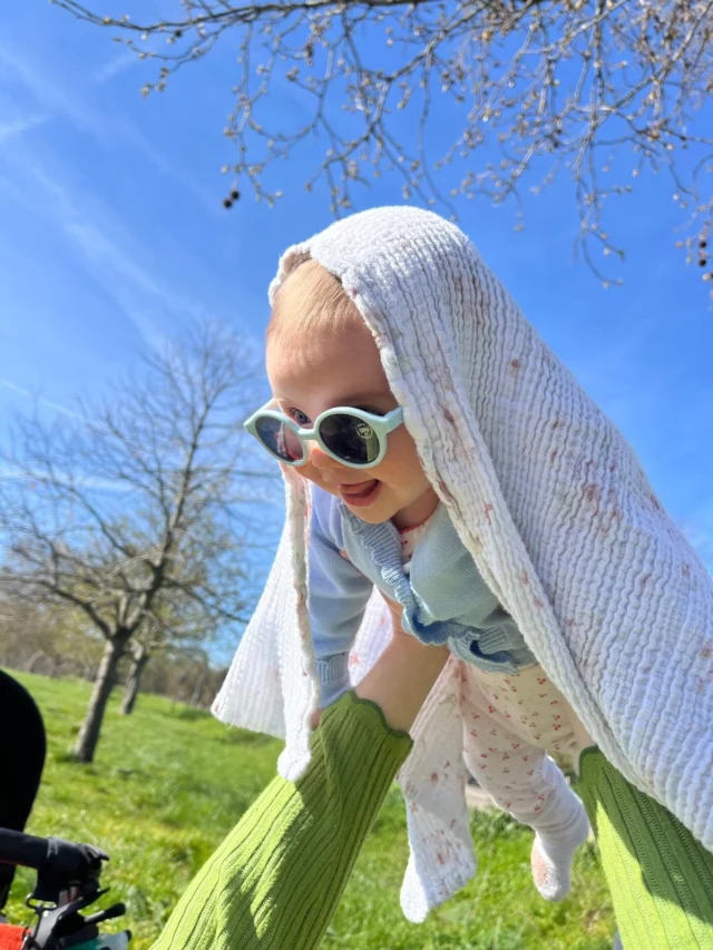 This little sunbeam is already 4 months! 4 months of joy, adventure, sleep deprivation, laughter, babies, contact naps, 3 in the bed, sore boobs, snuggles and loving you Gracie Jo ❤️ #babylove #mama #family